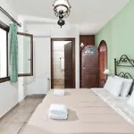 Paola Βίλα Κασσιόπη